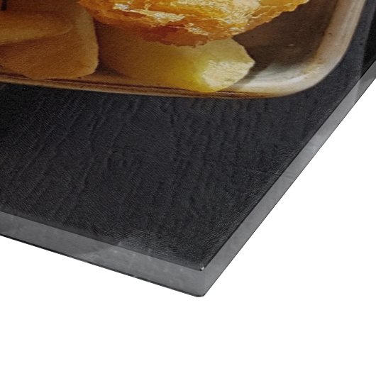 Vis en Spaanders omhoog dichtbij snijplank (Hoek)