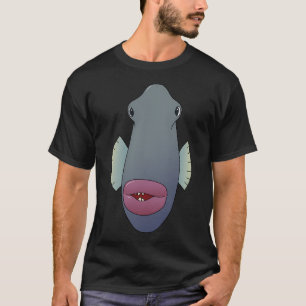 Vis met lang gezicht en grote lippen t-shirt