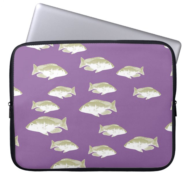 Vis op paars laptop sleeve (Voorkant)