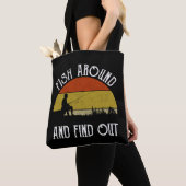 Vis Rond En Kom Erachter Tote Bag (Dichtbij)