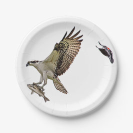 Visarend die door een rode gevleugelde merel papieren bordje