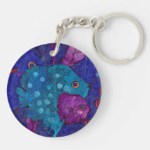 Visfamilie, onderwater, blauw en Paars Sleutelhanger (Achterkant)