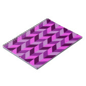 visgraatpatroon in paarse notitieboek (Linkerzijde)