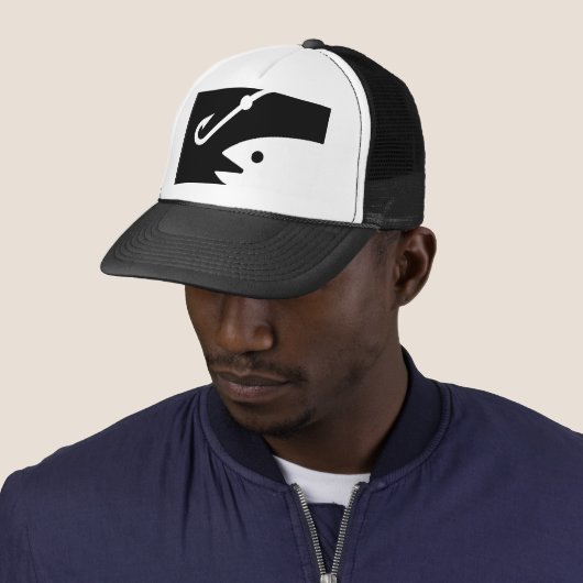 vishoofd en haak - zwart en wit trucker pet (In situ)