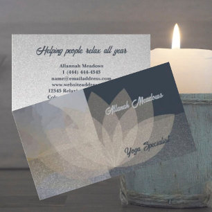 Visitekaartje met gouden Lotus Yoga-doordringing