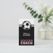 Visitekaartjes voor roze en zwarte Voetbal coach (Staand voorkant)
