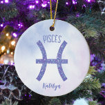 Vissen Astrologie Teken Custom Christmas Keramisch Ornament<br><div class="desc">Deze  paarse en lavender kerstversiering kenmerkt je astrologische teken van de Zodiac in een mooie glans zoals de constellaties. Pas dit schattige geschenk met jouw naam in krullend manuscript voor iemand aan met een verjaardag eind Februari of vroege Maart.</div>