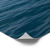 Vissende boot die naar het zee gaat poster (Hoek)