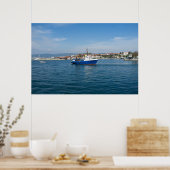 Vissende boot die naar het zee gaat poster (Keuken)