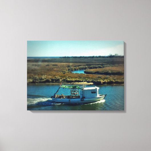 Vissende boot in de Bayou Canvas Afdruk (Voorkant)