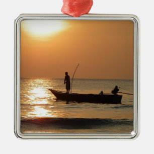 Vissende boot op zonsondergang metalen ornament