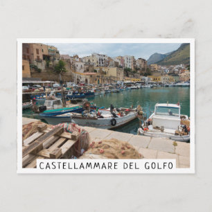 Vissende boten in de haven van Castellammare del G Briefkaart