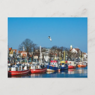 Vissende boten in Warnemuende Briefkaart