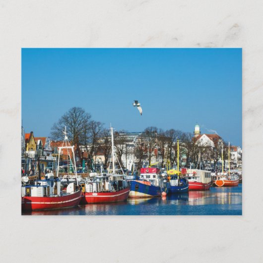 Vissende boten in Warnemuende Briefkaart (Voorkant)