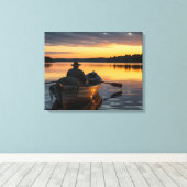 Visser in een houten roeiboot canvas afdruk (Insitu (Houten vloer))