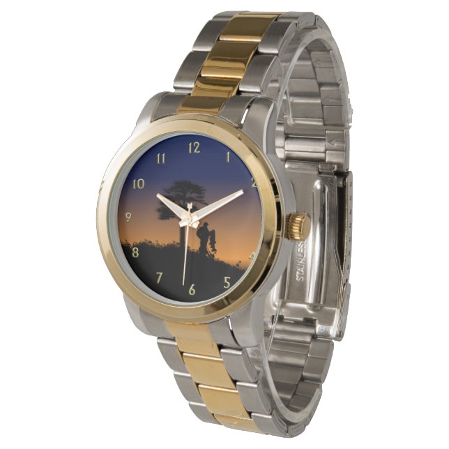 Visser op Dusk Gold Numbers Horloge (Gekanteld)