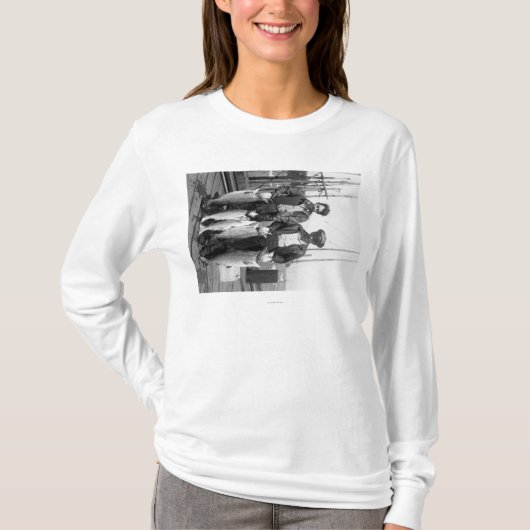 Vissers en zalm op Docks, Washington T-shirt (Voorkant)