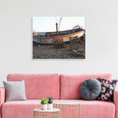 vissersboot op het strand van pekelvis canvas afdruk (Insitu (Woonkamer))