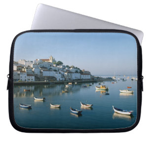 Vissersdorp Ferragudo, Algarve, Portugal 2 Laptop Sleeve