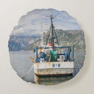 Vist Boat bij Picturesque Bay Rond Kussen