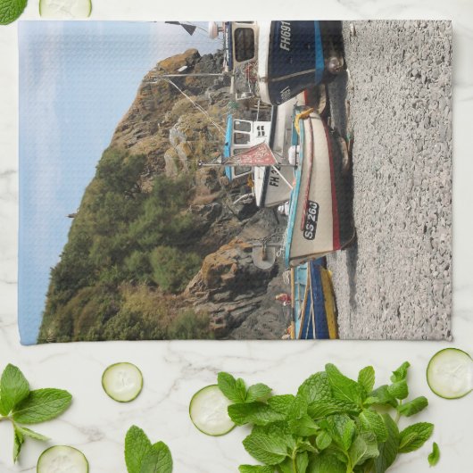 Vist Boats Cadgwith Cornwall England Theedoek (Gevouwen)