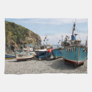 Vist Boats Cadgwith Cornwall England Theedoek