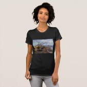 Vist Boats op strand T-shirt (Voorkant volledig)