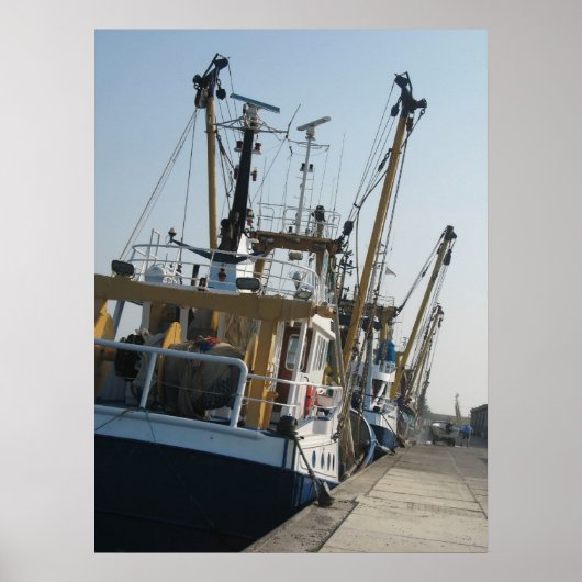 Vist Trawler op Quay Photo Poster Print (Voorkant)