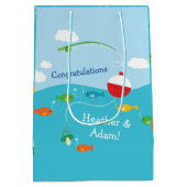Visthema Gevist Baby shower voor vissers Medium Cadeauzakje (Achterkant)