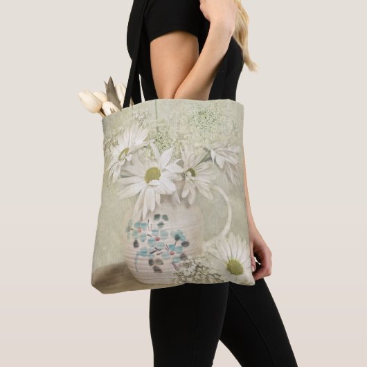 Vitnage Daisy boeket in oude werper Tote Bag (Dichtbij)