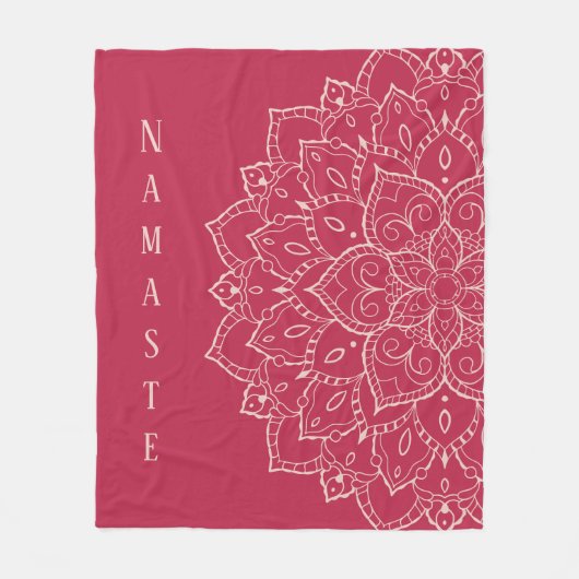 Viva Magenta en Bleek Dogwood Namaste Mandala Fleece Deken (Voorkant)
