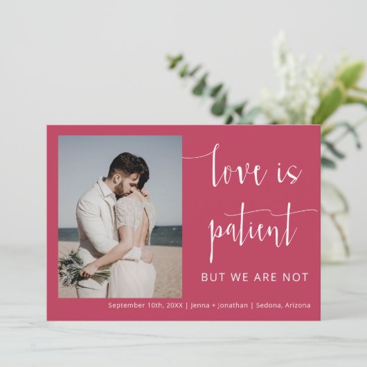 Viva Magenta Moderne Minimale Script Photo Elopeme Kaart (Staand voorkant)