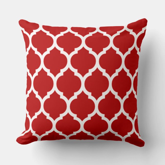 Vivid Dark Cherry Red Moroccan Quatrefoil Pattern Kussen (Voorkant)