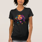 Vivid Distortion – Glitch Portrait Pop Art T-shirt (Voorkant)