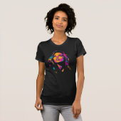 Vivid Distortion – Glitch Portrait Pop Art T-shirt (Voorkant volledig)