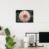 Vivid Lavender Creme Dahlia Poster (Thuiskantoor)