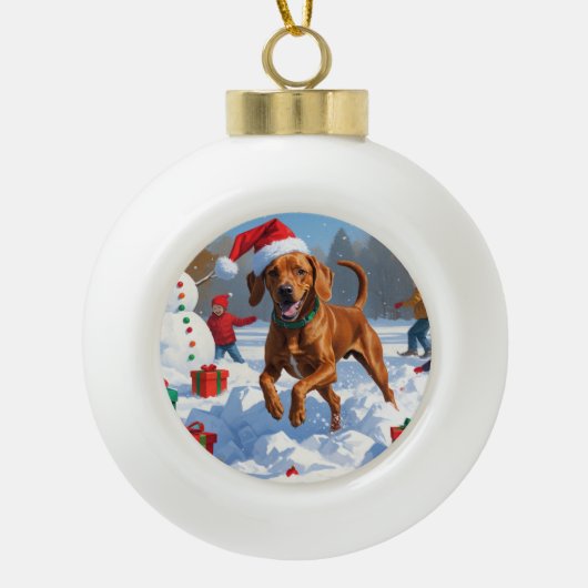 Vizsla hardlopen in de sneeuw met kerst Pet Keramische Bal Ornament (Voorkant)