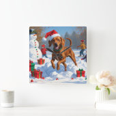 Vizsla hardlopen in de sneeuw met kerst Pet Vierkante Klok (Huis)