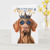 Vizsla Hondenkoning voor een Dag Grappige Verjaard Kaart (Gele Bloem)