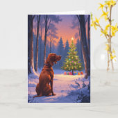 Vizsla staren naar kerstboom in Snowy Forest Kaart (Gele Bloem)