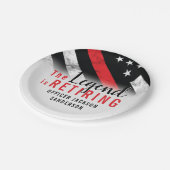 Vlag brandweerman bij rode lijn papieren bordje (Gekanteld)