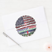 Vlag over bomen in Midden-Afrika Ronde Sticker (Envelop)