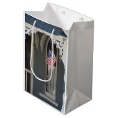 Vlag reflecties - Martha's wijngaard Medium Cadeauzakje (Voorkant Gekanteld)