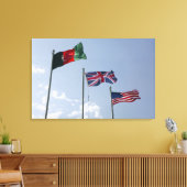 Vlag tussen de Afghaanse en de Amerikaanse vlag Canvas Afdruk (Insitu (Woonkamer))