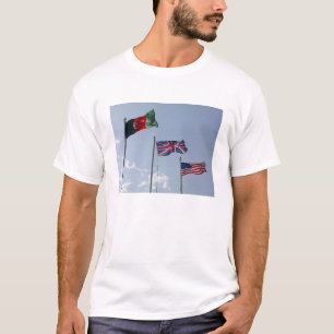 Vlag tussen de Afghaanse en de Amerikaanse vlag T-shirt