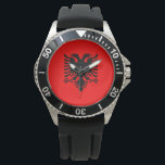 vlag van Albanië Horloge<br><div class="desc">Dit ontwerp is voorzien van de nationale vlag van Albanië (officieel de Republiek Albanië), een land in Zuidoost-Europa op het Adriatische en Ionische Zee in het Middellandse-Zeegebied. Het deelt de landgrenzen met Montenegro aan het noordwesten, Kosovo aan het noordoosten, Noord-Macedonië aan het oosten, Griekenland aan de zuidelijke en maritieme grenzen...</div>