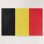 Vlag van België Legpuzzel<br><div class="desc">Dit model is voorzien van de nationale vlag van België (officieel het Koninkrijk België), een land in Western Europa. België wordt door Nederland begrensd in het noorden, Duitsland in het oosten, Luxemburg in het zuidoosten, Frankrijk in het zuidwesten en het noordwesten van het Zee in het noordwesten. De grootste stad...</div>