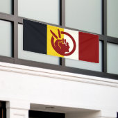 Vlag van de American Indian Movement Spandoek (Buitenkant Gebouw)