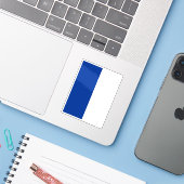 Vlag van de gemeente Triesen, Liechtenstein Sticker (Laptop met iPhone)