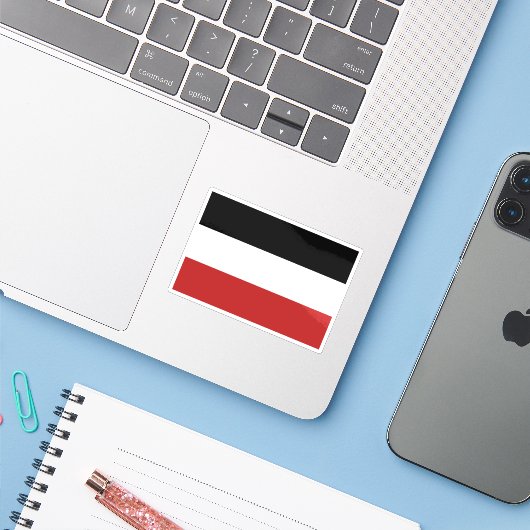 Vlag van de Republiek Opper-Volta (Burkina Faso) Sticker (Laptop met iPhone)